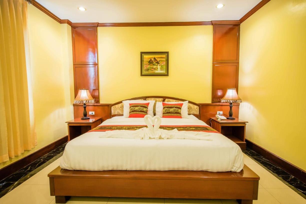 Soubandith Hotel Pakse Exterior photo