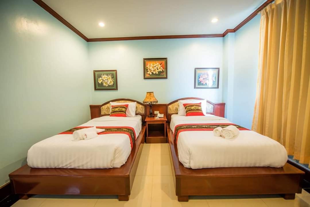 Soubandith Hotel Pakse Exterior photo